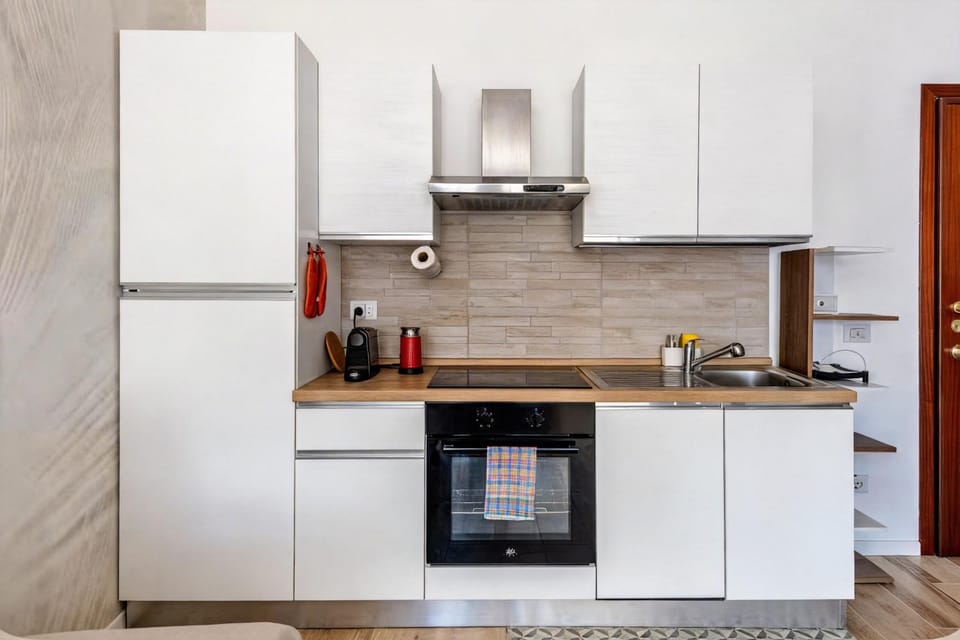 Kitchen or kitchenette, kitchen, kitchen