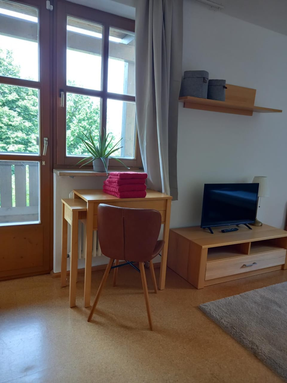 TV and multimedia, Seating area