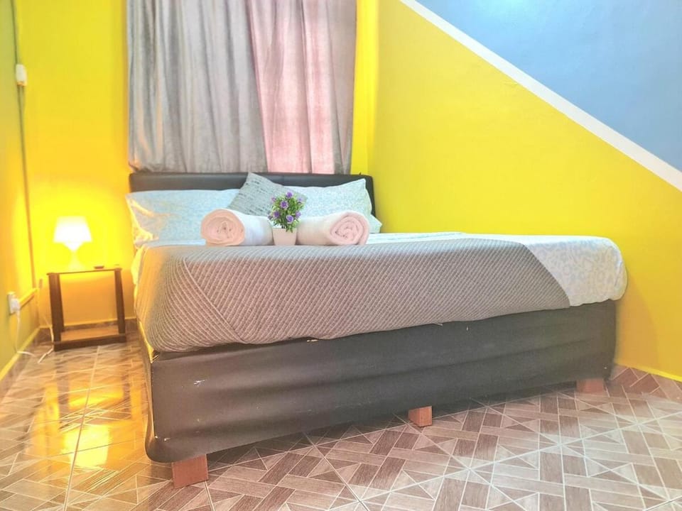 Sweet home2- 2 BR GlorybeachresortWiFiNetflixFreeparking Apartment in Port Dickson