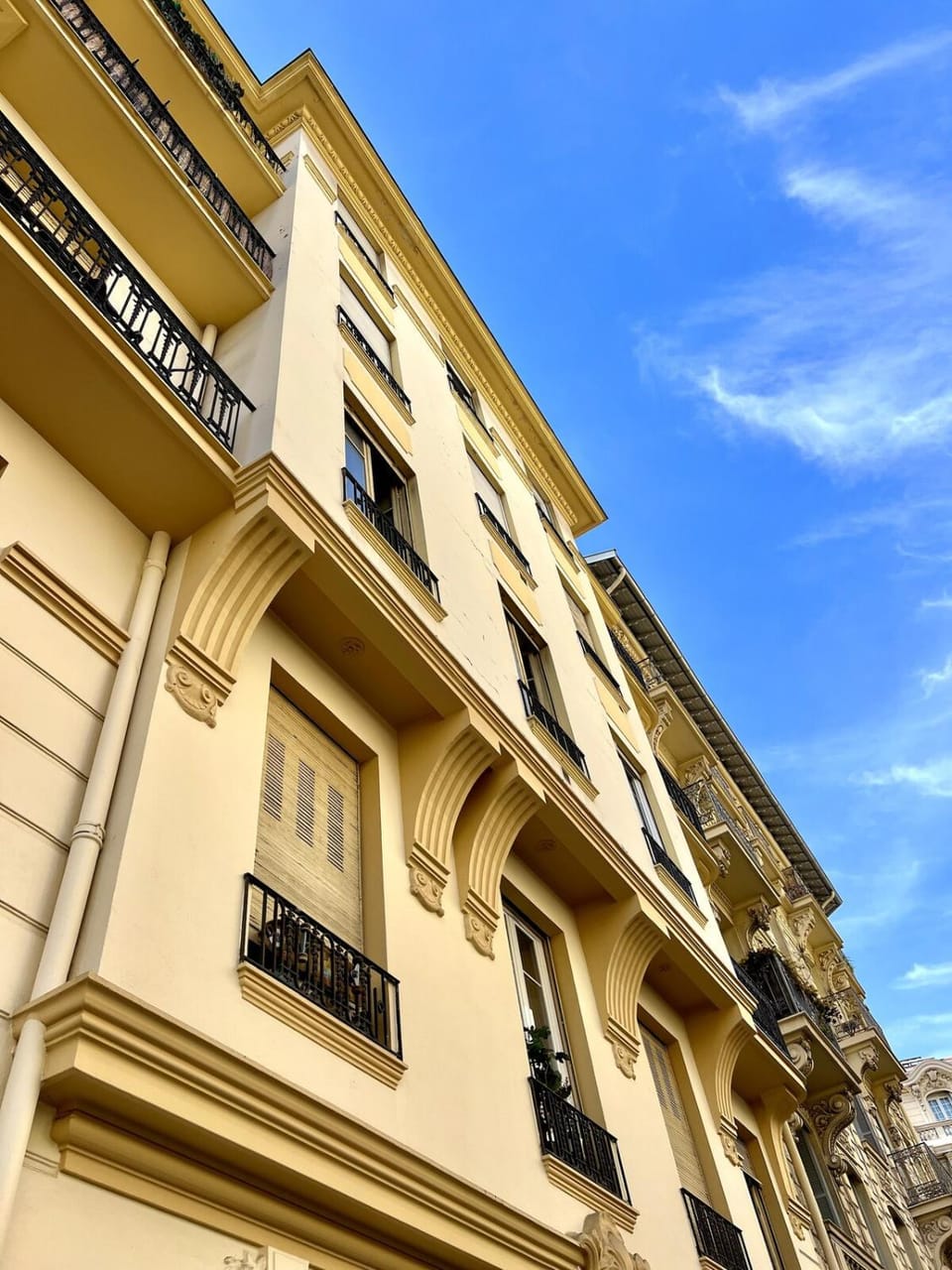 Lumineux appartement dans le quartier des Fleurs Apartment in Nice
