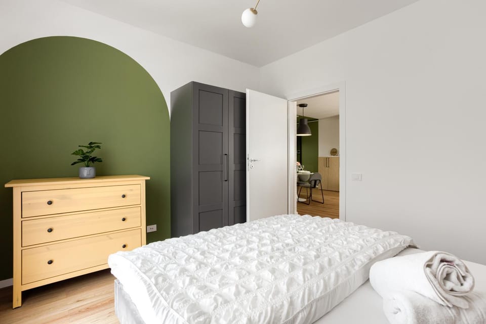 Bedroom, wardrobe