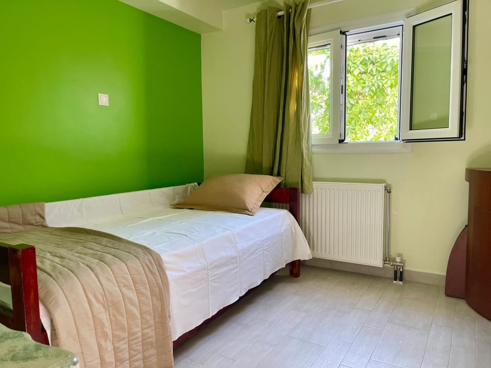 Jolie apartment-Panorama view Bed and Breakfast in East Attica Regional Unit, Greece