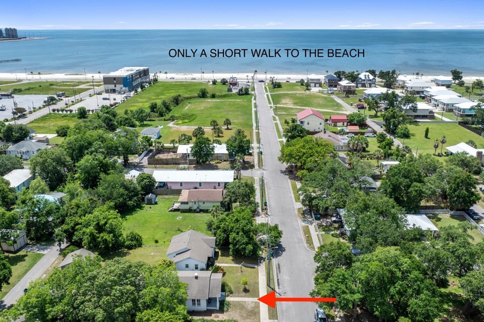 Neighbourhood, Natural landscape, Bird's eye view, Beach, Sea view, Street view