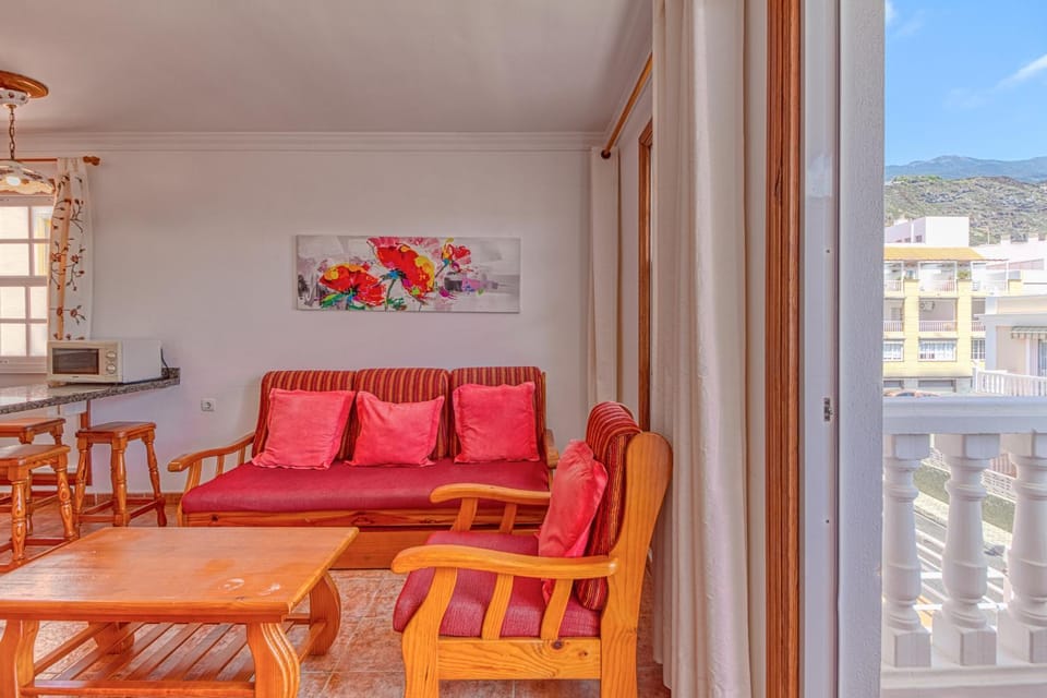 Day, Natural landscape, View (from property/room), Balcony/Terrace, Living room, Seating area, Dining area, Mountain view