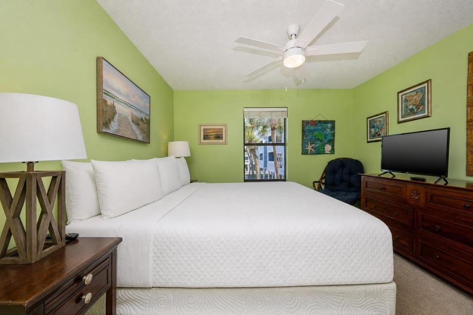 Sea Oats 105H condo Apartment in West Beach