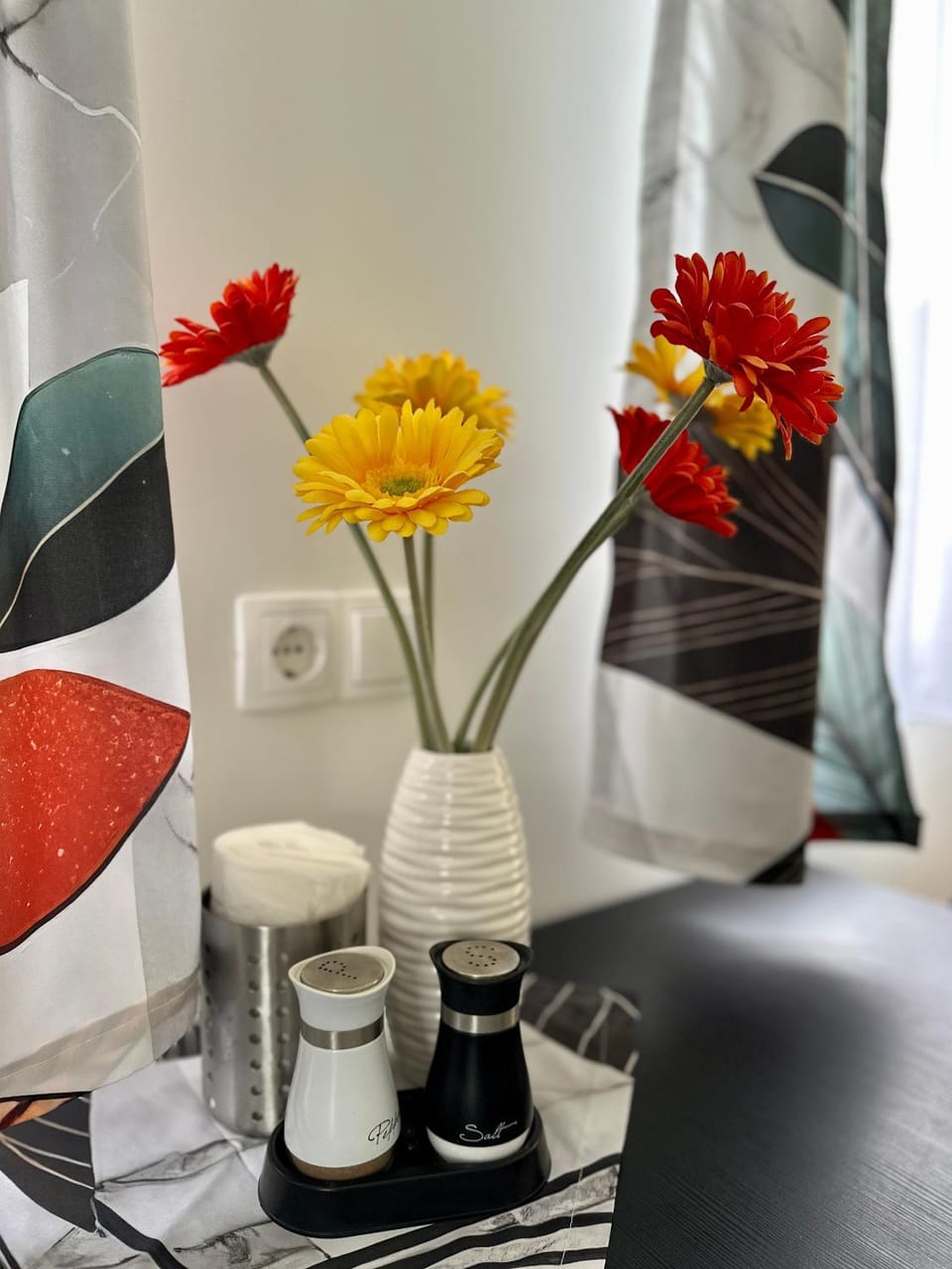 Decorative detail, Dining area