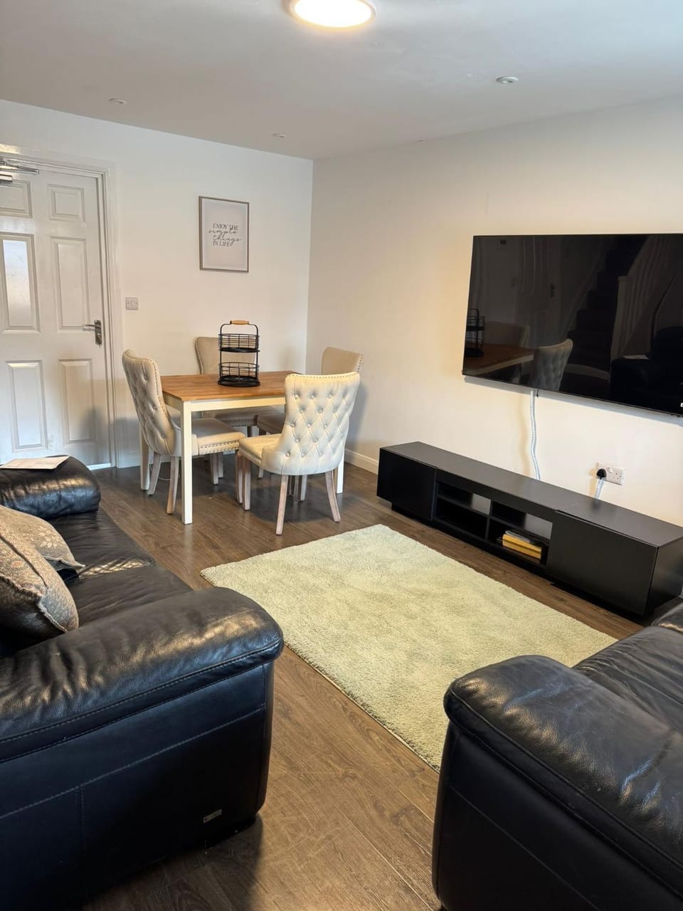 Living room, Dining area
