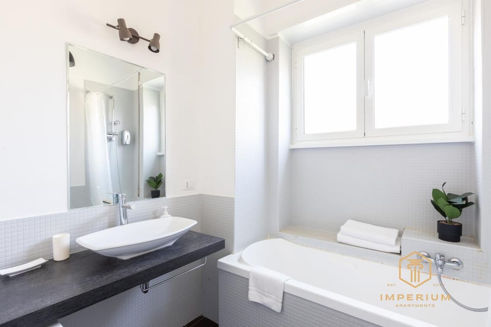 Bathroom, Bath