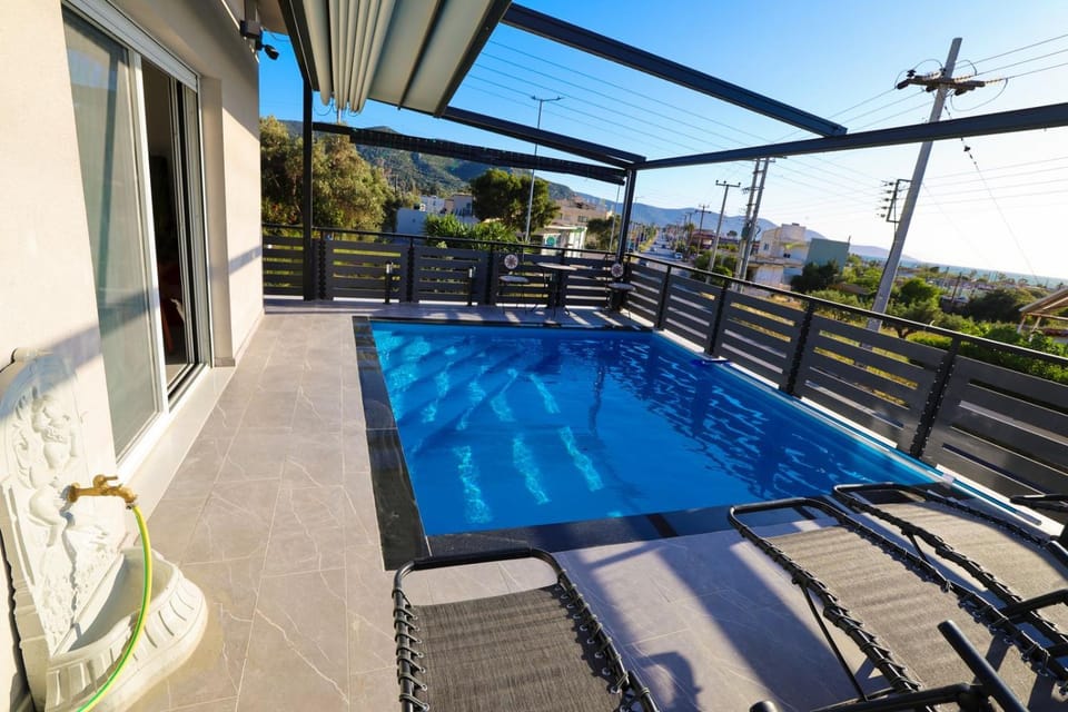 Pool view, Swimming pool