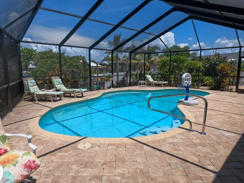 Sunset Cove Apollo Beach House in Apollo Beach