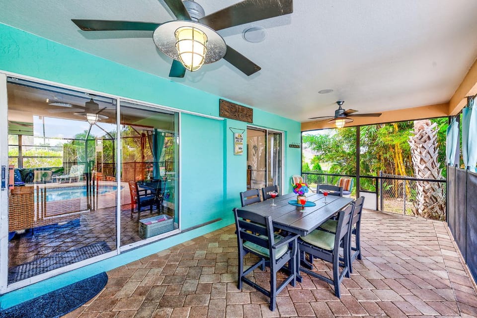 Patio, Dining area