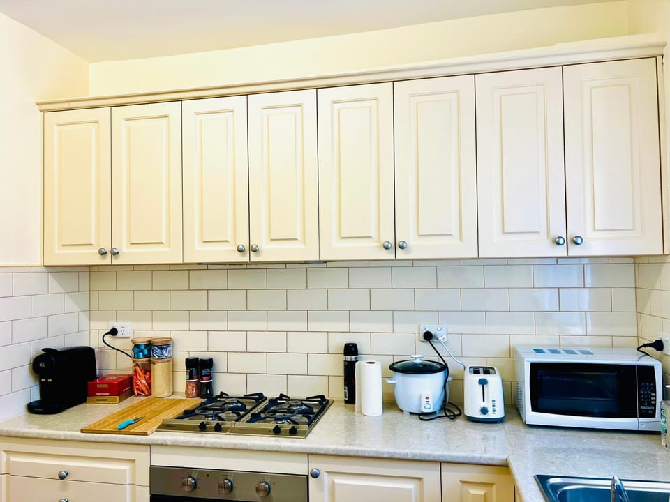 Coffee/tea facilities, Kitchen or kitchenette, pet friendly, stove, toaster