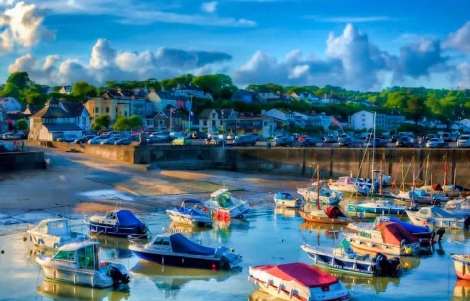 Nearby landmark, Day, Neighbourhood, Beach, Sea view