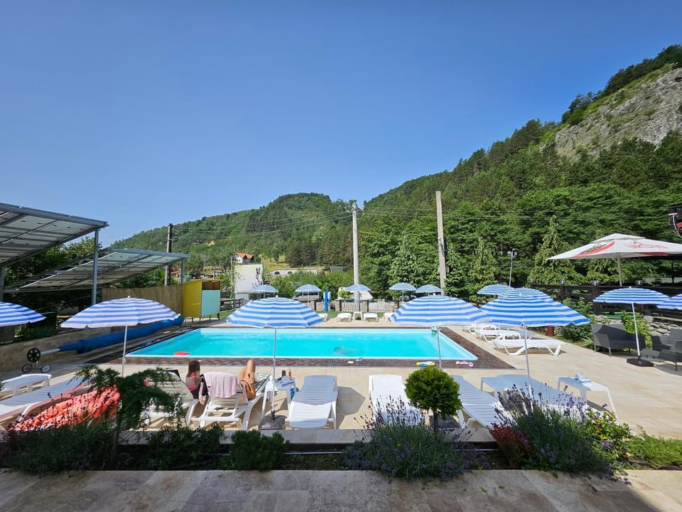 Swimming pool