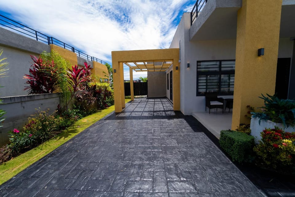Garden view, Parking