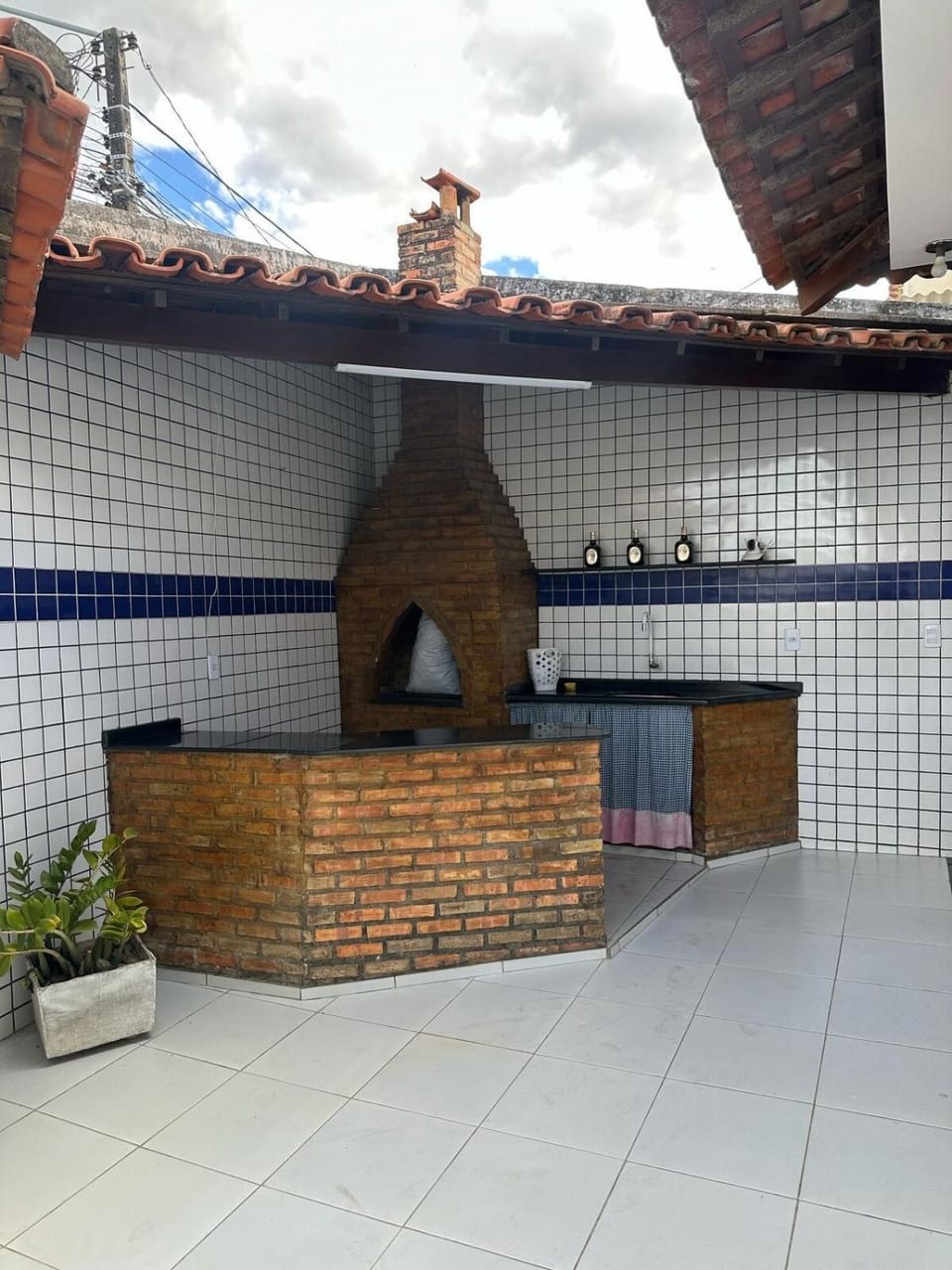 Casa com piscina e área gourmet para o São João House in Campina Grande