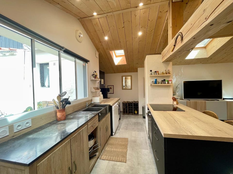 Maison rénovée, loft artiste, Brem Sur Mer, 3 pers, WIFI - FR-1-231-336 House in Pays de la Loire
