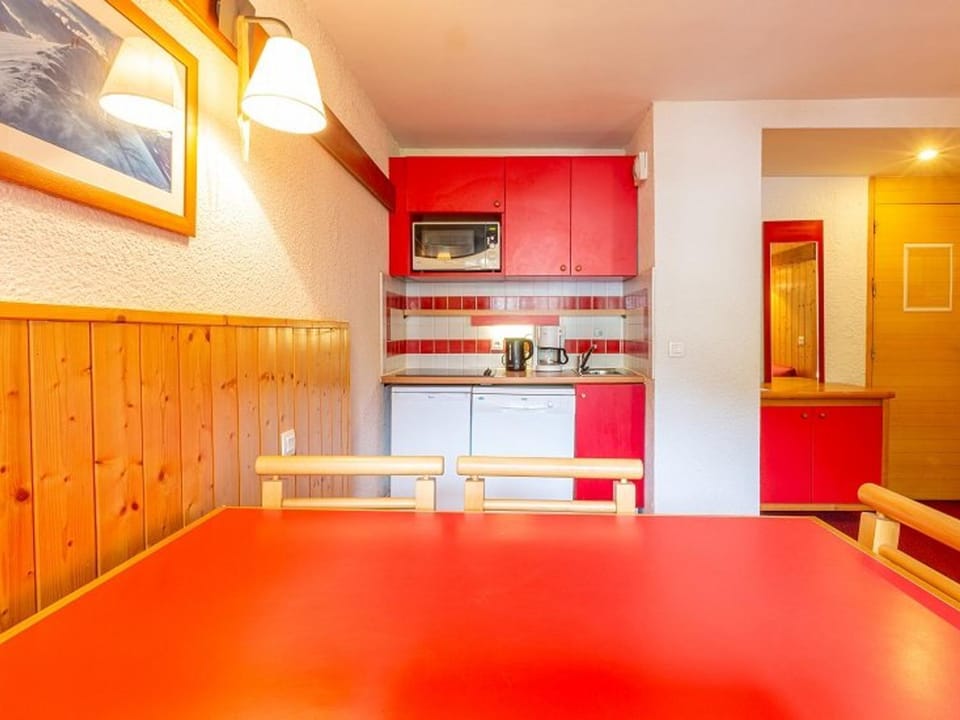 Appartement cosy à Plagne 1800 avec balcon et parking - FR-1-351-258 Apartment in Mâcot-la-Plagne