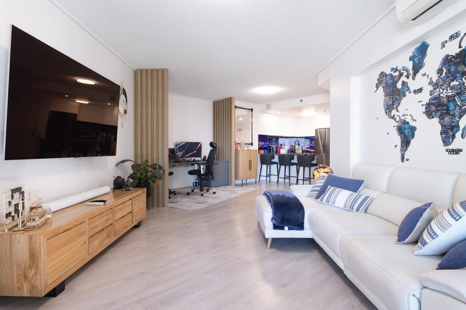 Communal lounge/ TV room, TV and multimedia, Living room, Seating area