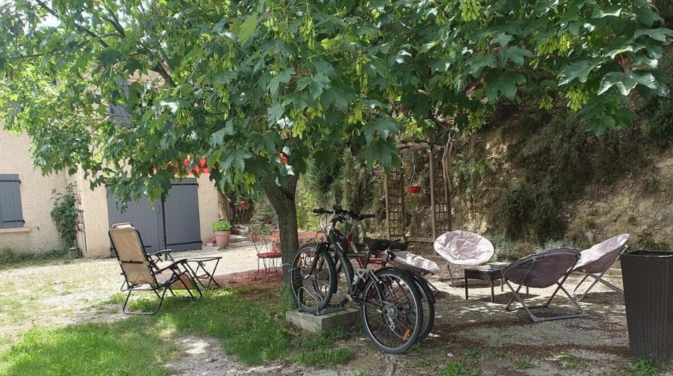 Les Marronniers Charmant petit appartement a La Tour d'Aigues Vaucluse Apartment in French Riviera