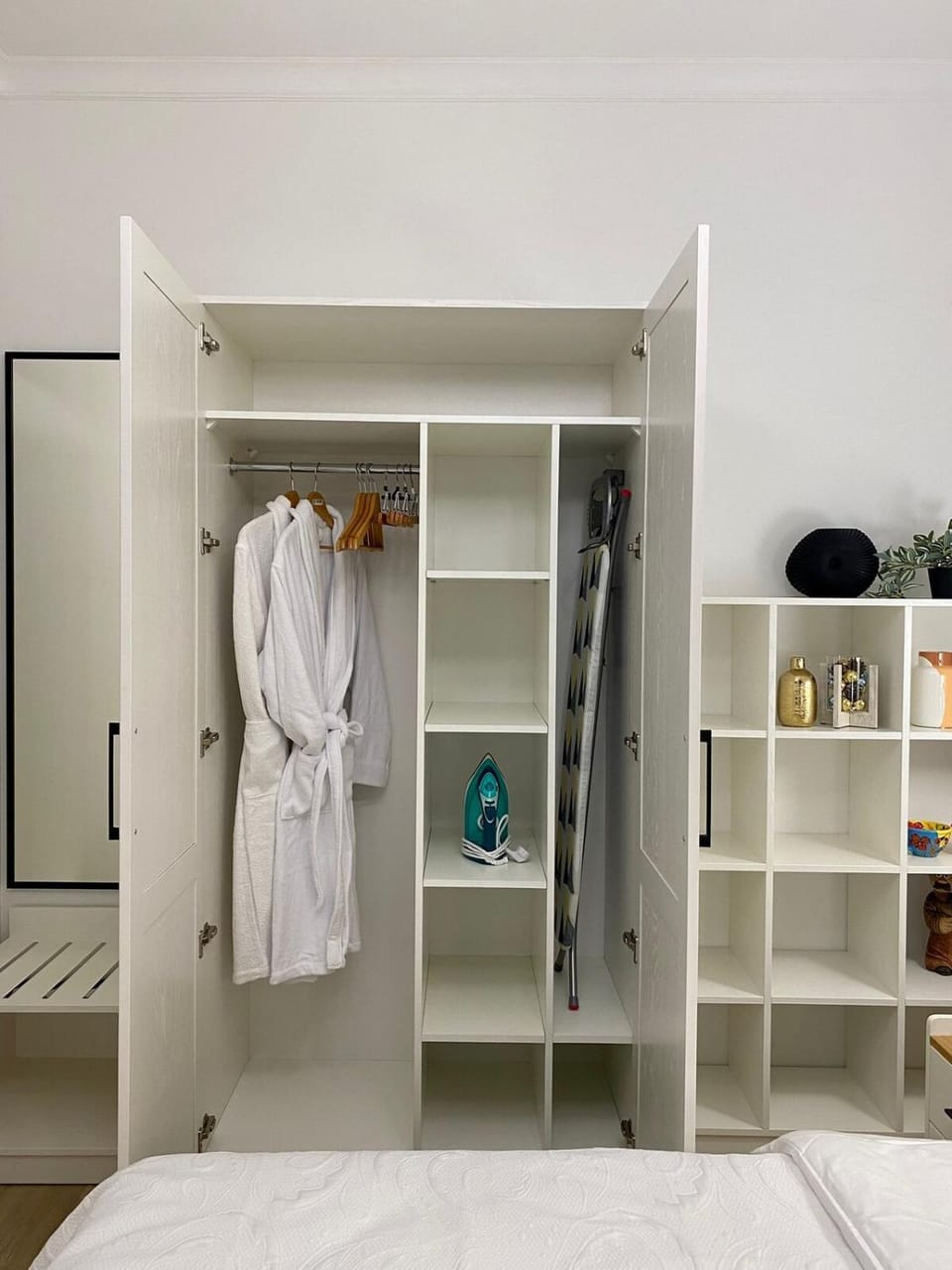 Bedroom, wardrobe