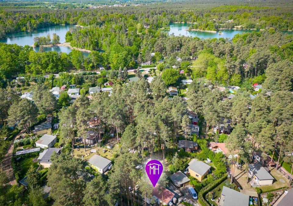 Property building, Natural landscape, Bird's eye view, Lake view