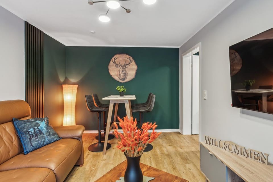 Living room, Photo of the whole room, Food, Family, furniture, internet