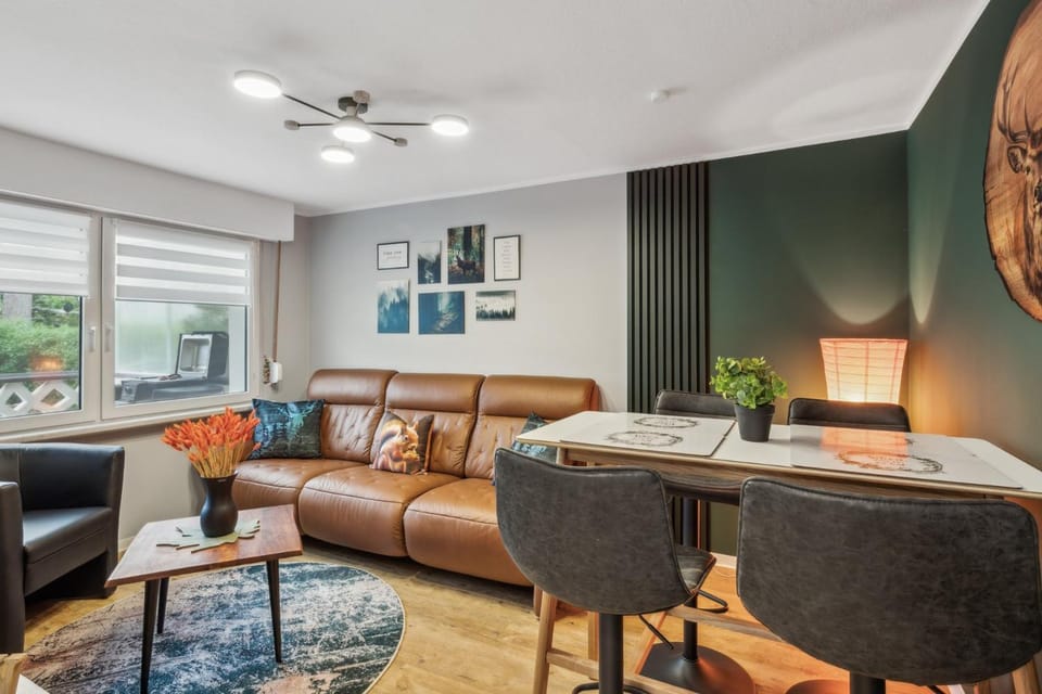 TV and multimedia, Living room, Photo of the whole room, Seating area, Dining area, furniture, heating, internet