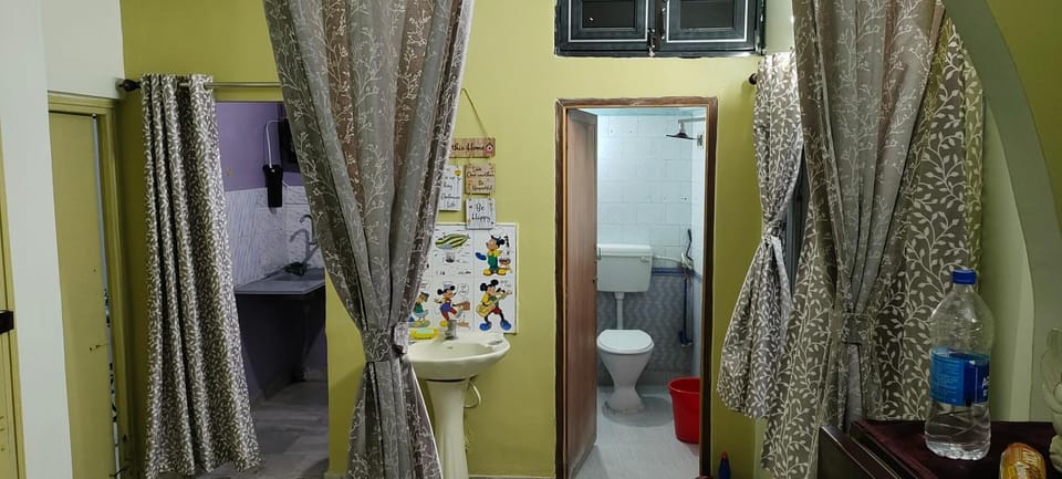 The Grasshopper's nest Apartment in Kolkata