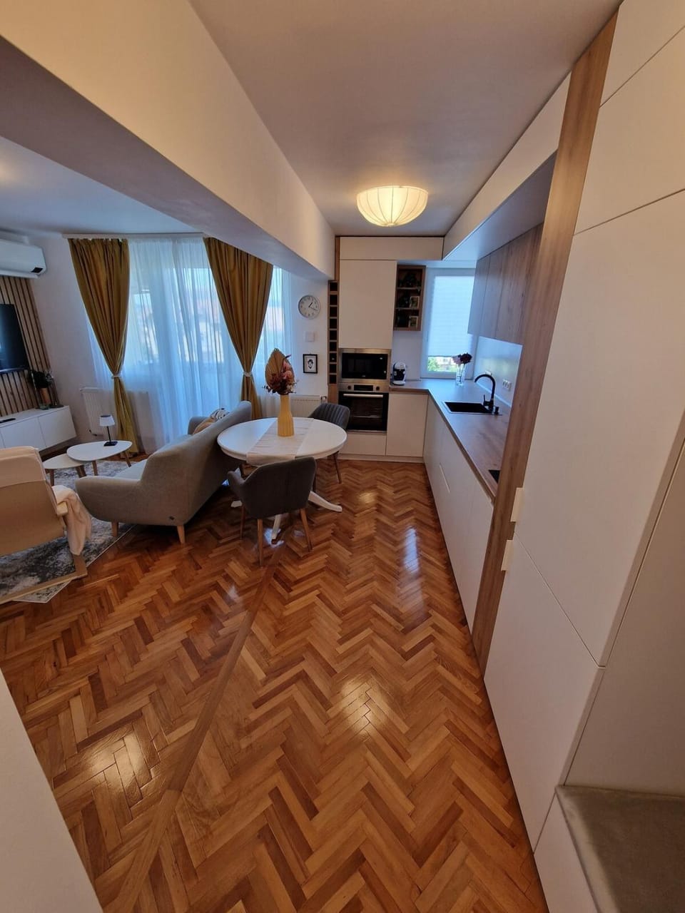 Central 17 Apartment in Romania