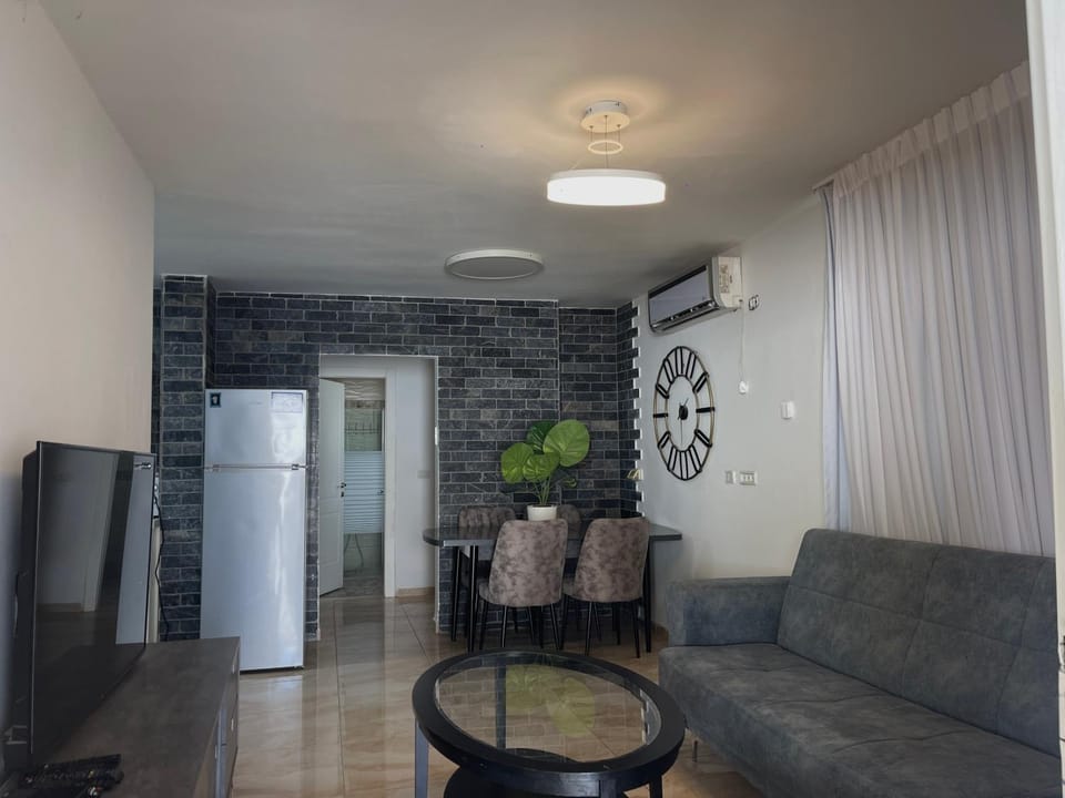 וילה עמנואלה Apartment in South District