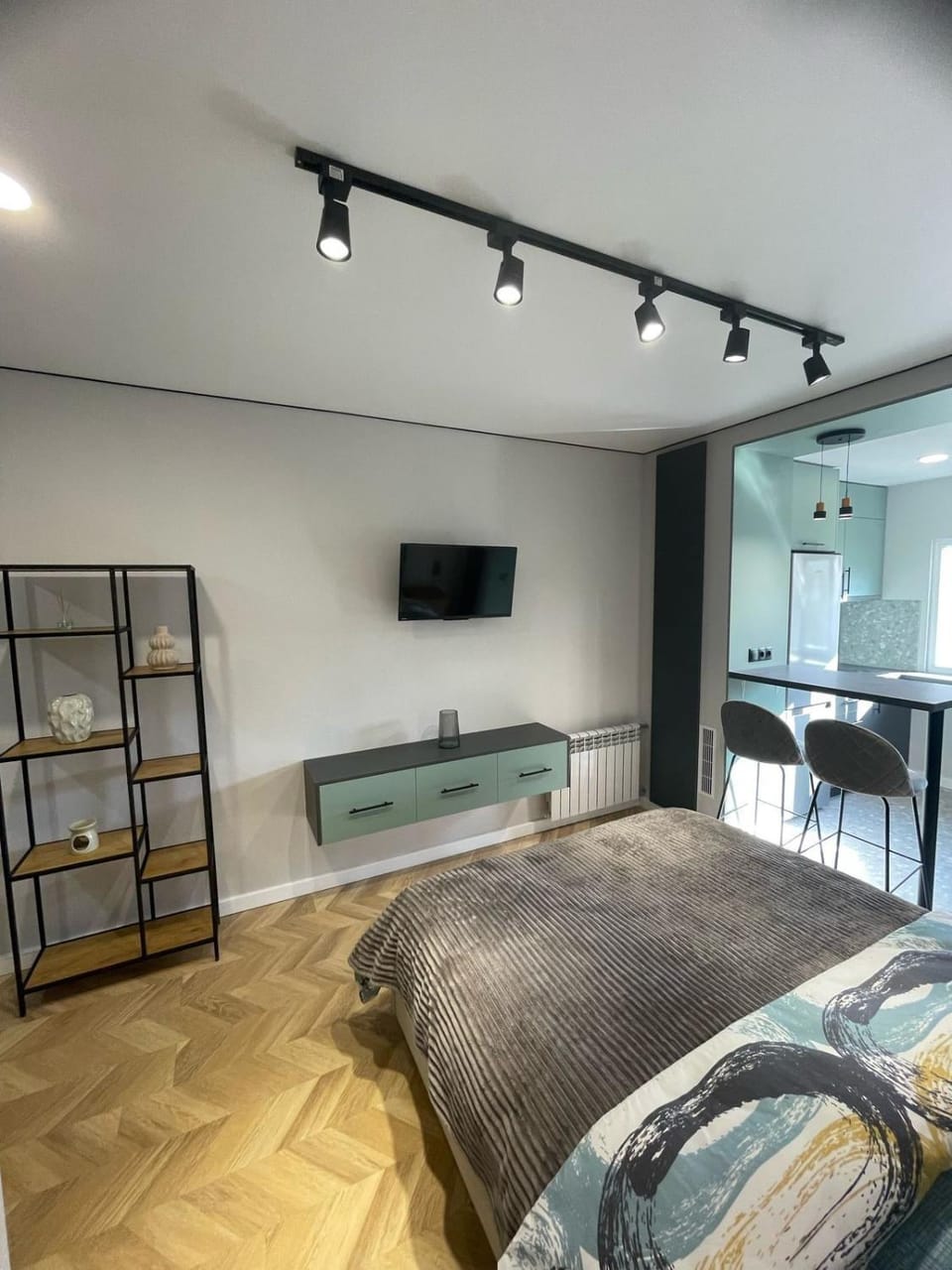 Дизайнерская студия аэропорт 15 минут Apartment in Chișinău