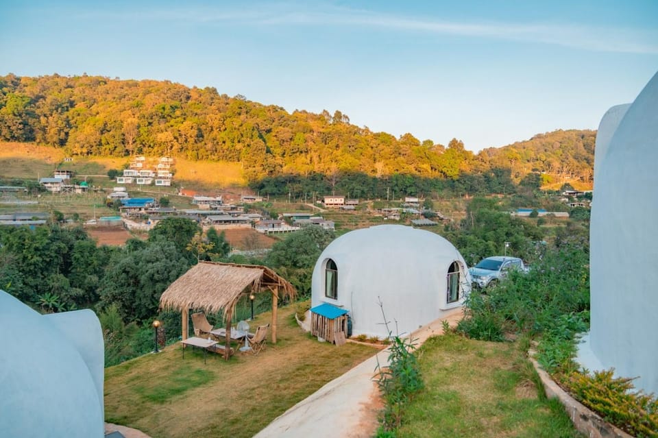 Property building, Day, Natural landscape, Mountain view