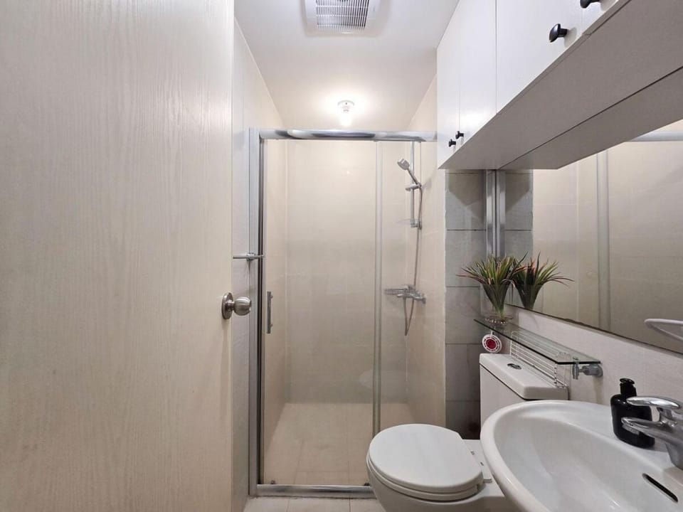 Citispace 1BR Condotel Suite at Azure Urban Resort Near Airport #AZ07A Apartment in Paranaque