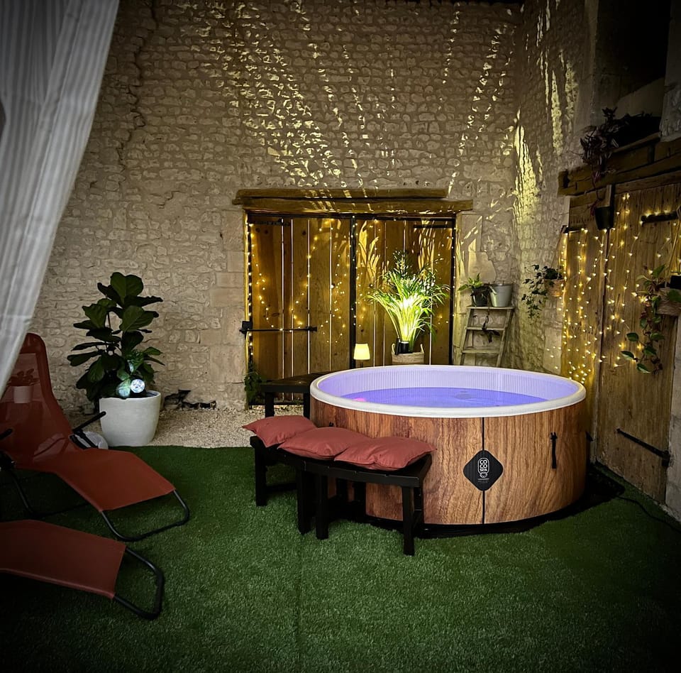 Natural landscape, Hot Tub