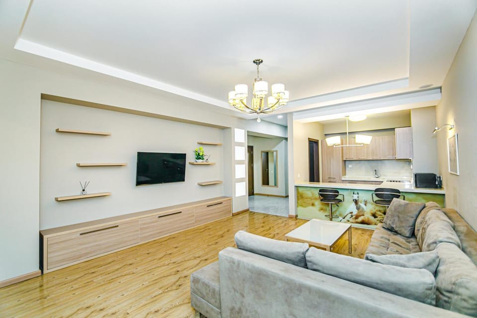 TV and multimedia, Kitchen or kitchenette, Living room, Seating area