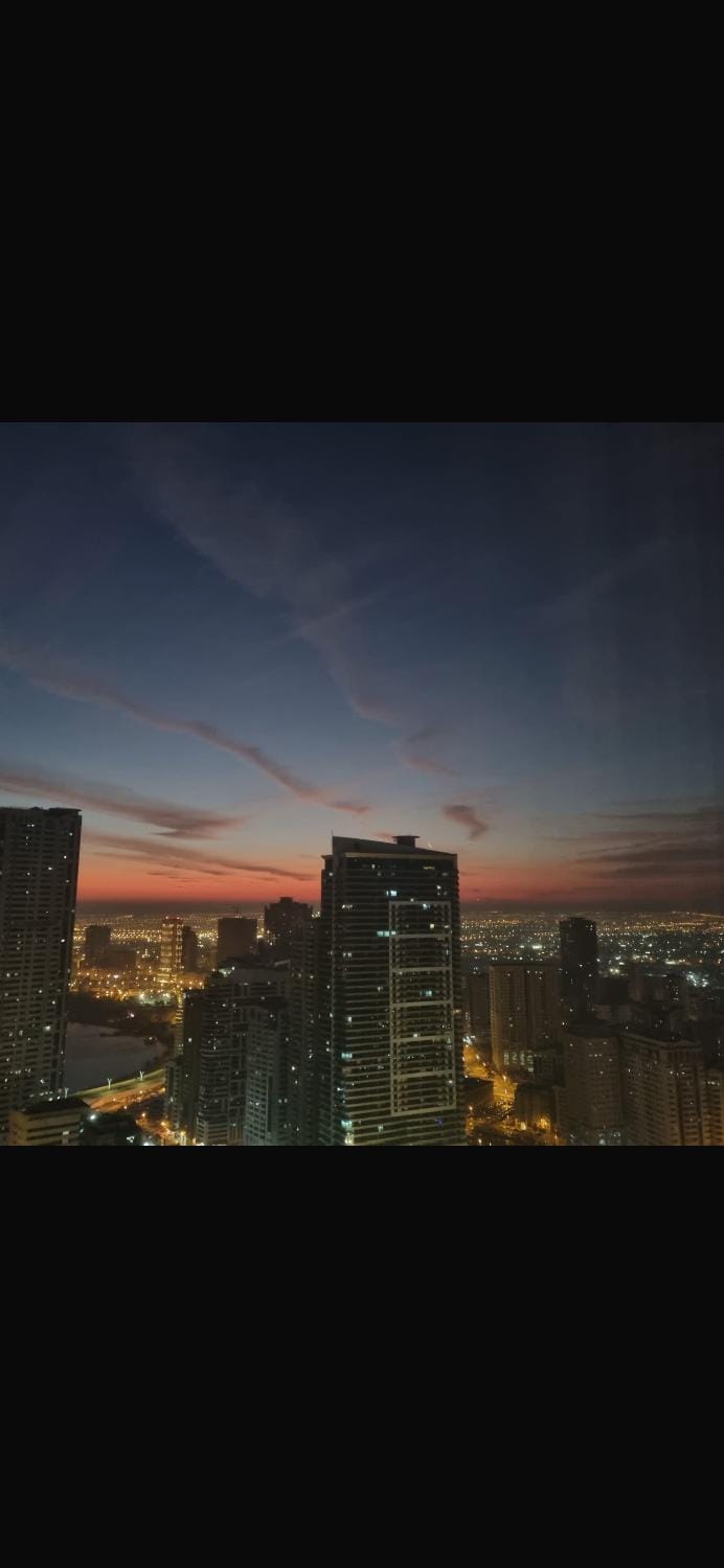 Luxury apartment with sea view, gym and pool! Apartment in Al Sharjah
