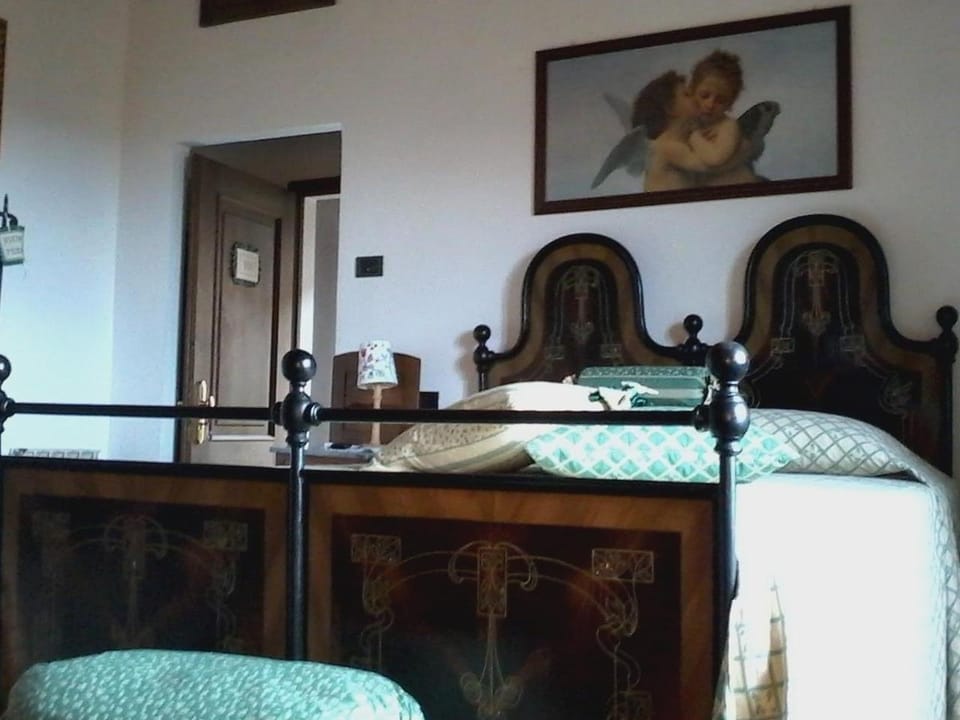 Cisterna Nel Borgo Bed and Breakfast in Tuscany