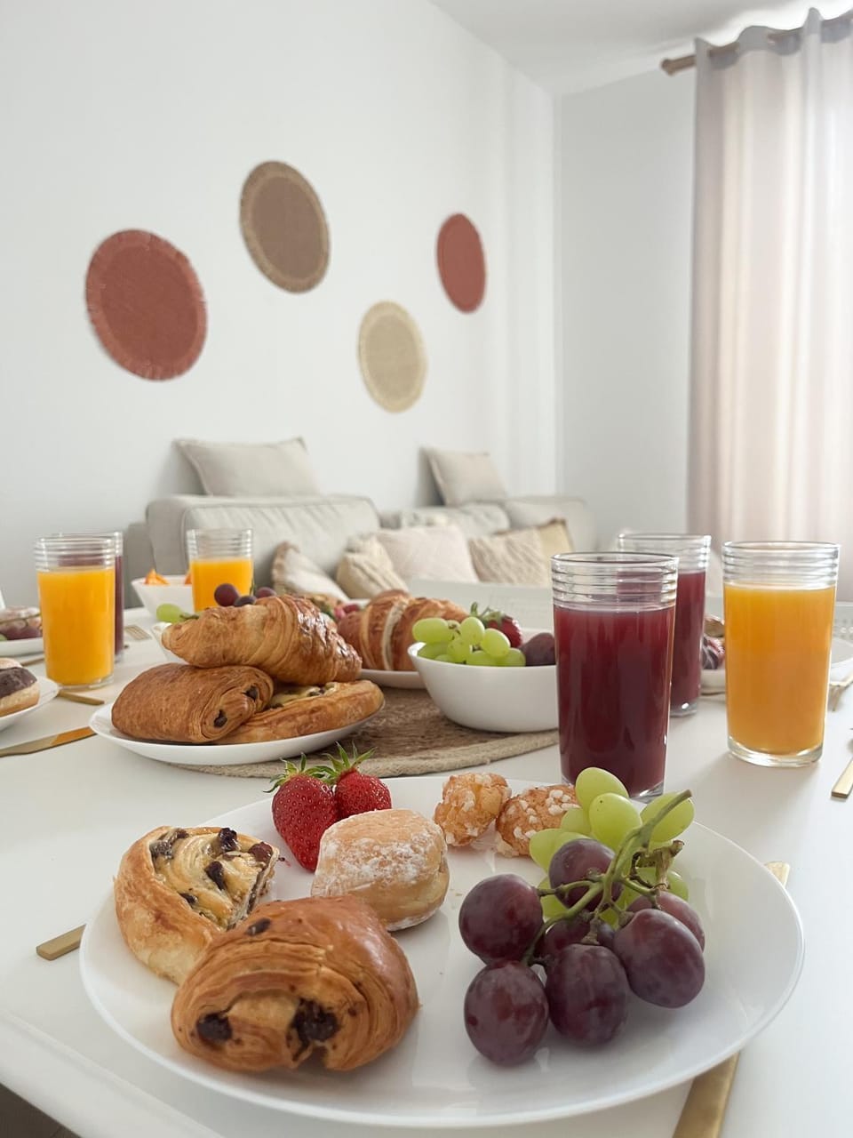 Dining area, Food