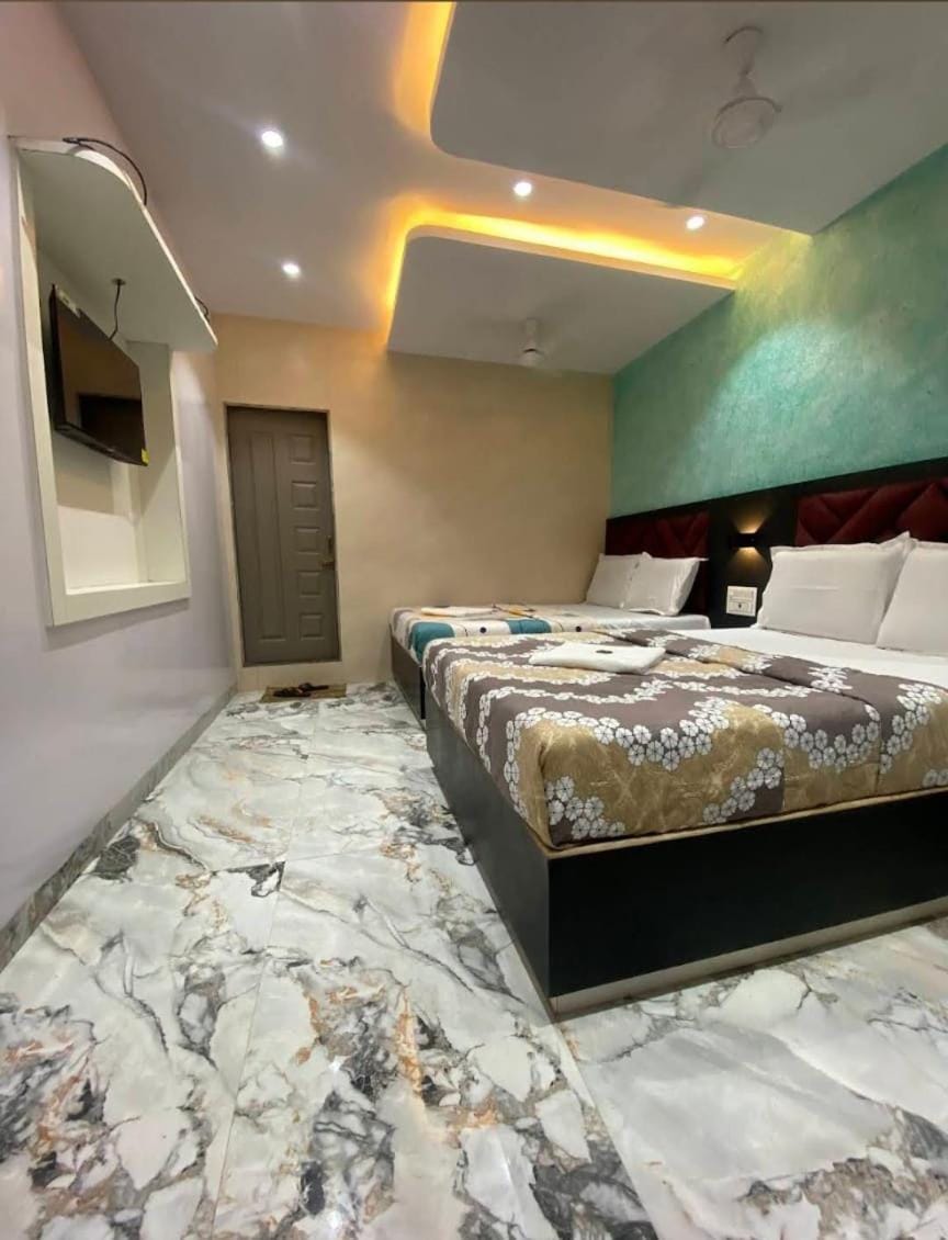Hotels Galaxy INN Bed and Breakfast in Mumbai