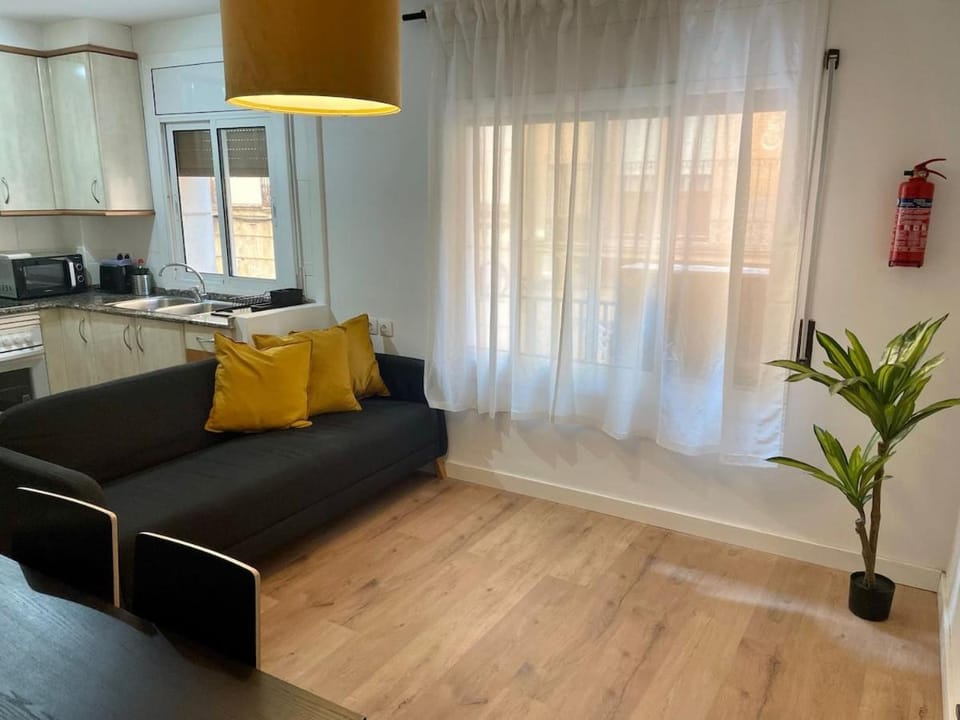 Kitchen or kitchenette, Living room, Seating area