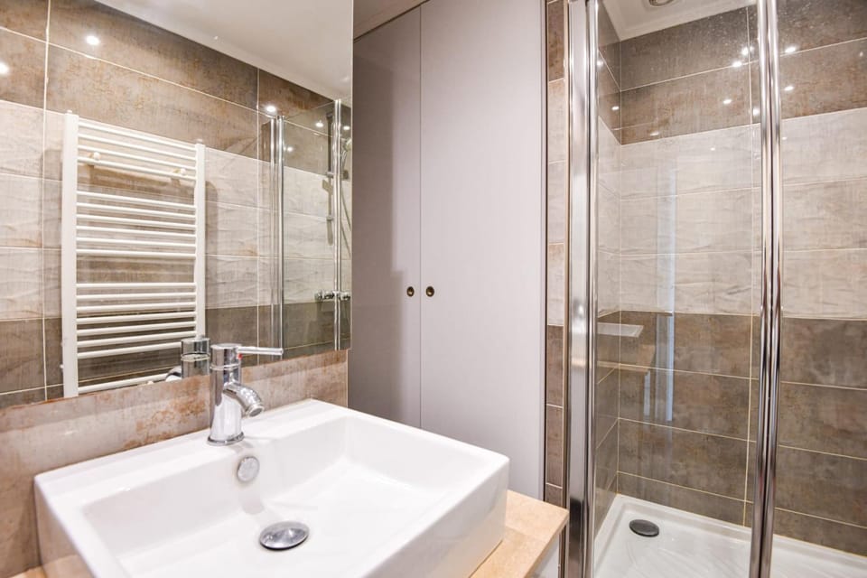 Appart belle vue mer et plage proche de Monaco Apartment in Cap-d'Ail
