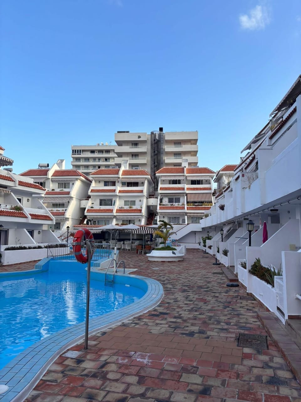 Area and facilities, Swimming pool