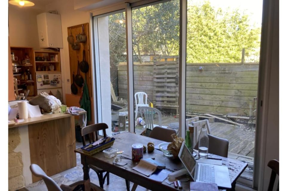 Chambre dans un appartement avec jardin Vacation rental in Bordeaux