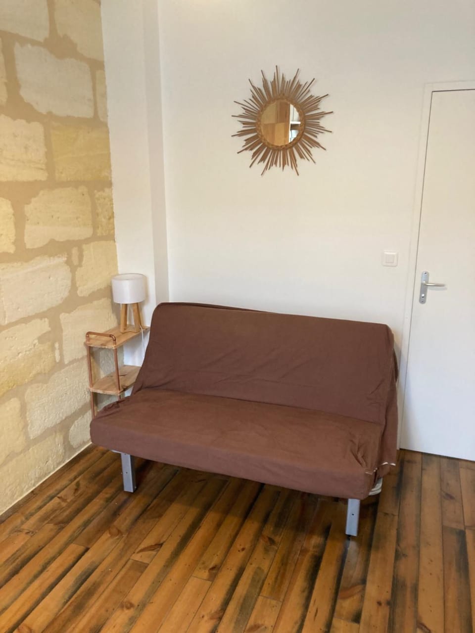 Chambre dans un appartement avec jardin Vacation rental in Bordeaux