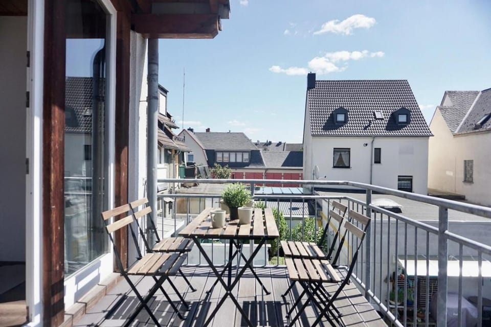 NEU zentrale Wohnung Netflix Balkon 4 Gäste Apartment in Andernach
