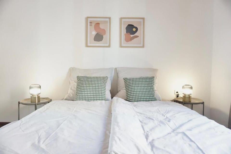 NEU zentrale Wohnung Netflix Balkon 4 Gäste Apartment in Andernach