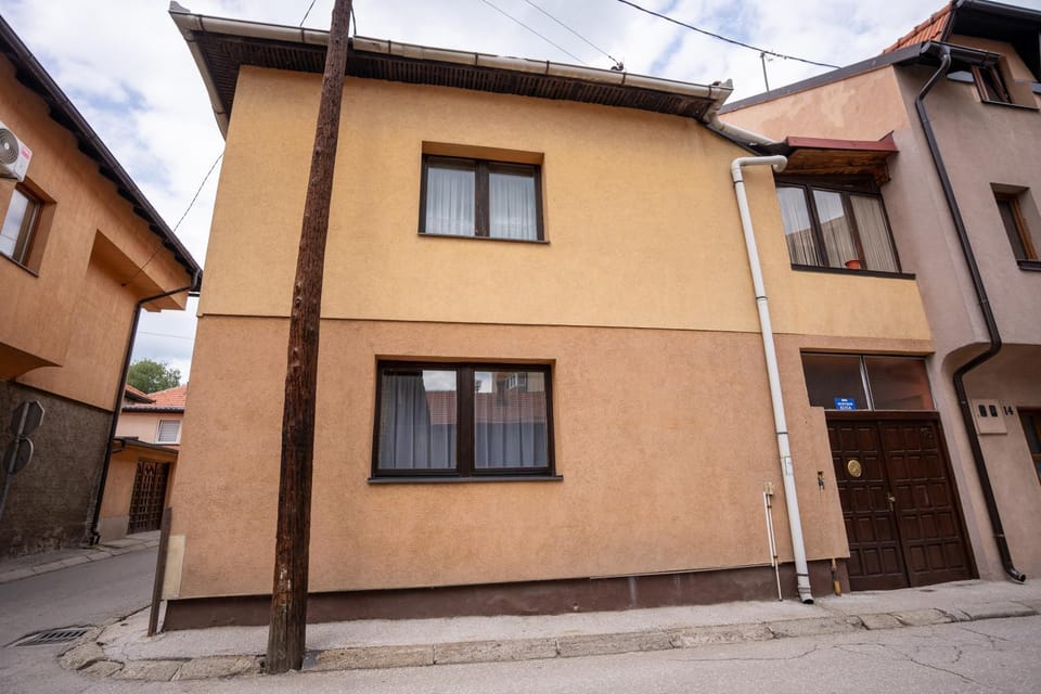 Property building, Neighbourhood, Street view