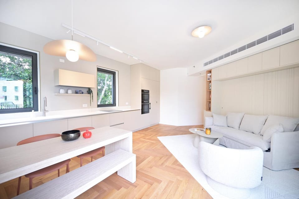 Kitchen or kitchenette, Living room, Seating area