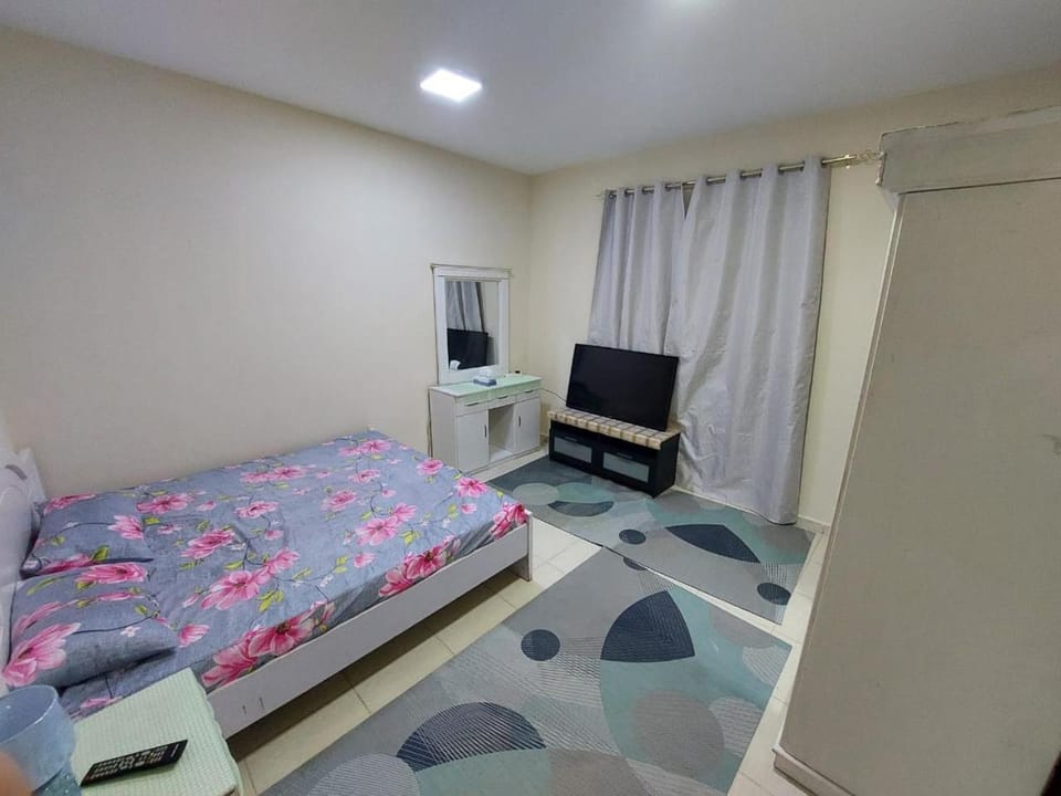 Bed, TV and multimedia